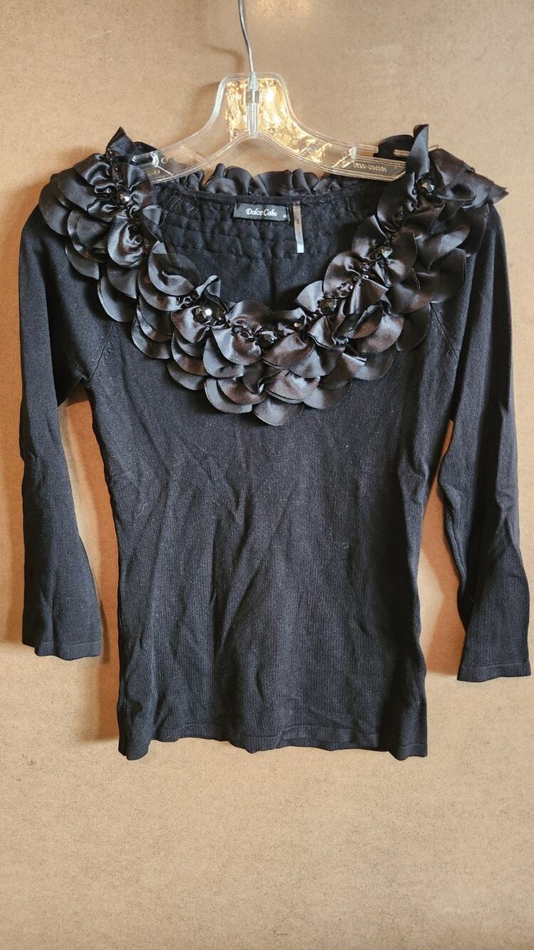 Dolce Cabo Small Black Ribbed Knit Top 3/4 Sleeve Statement Ruffle Rosette Wt166